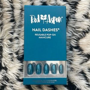 RED ASPEN Nail Dashes